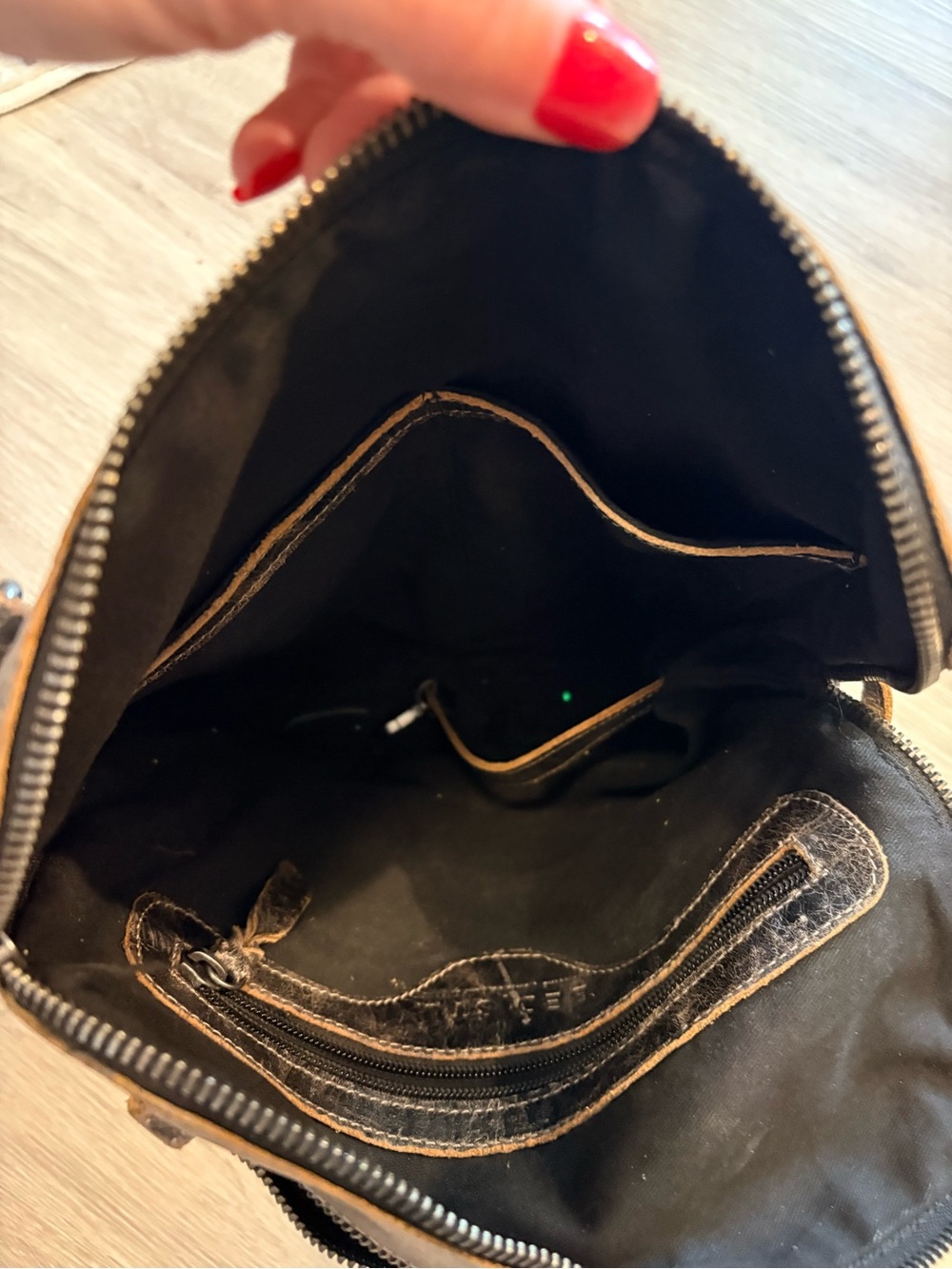 BedStu Aiken Crossbody Bag - Picture 4 of 7